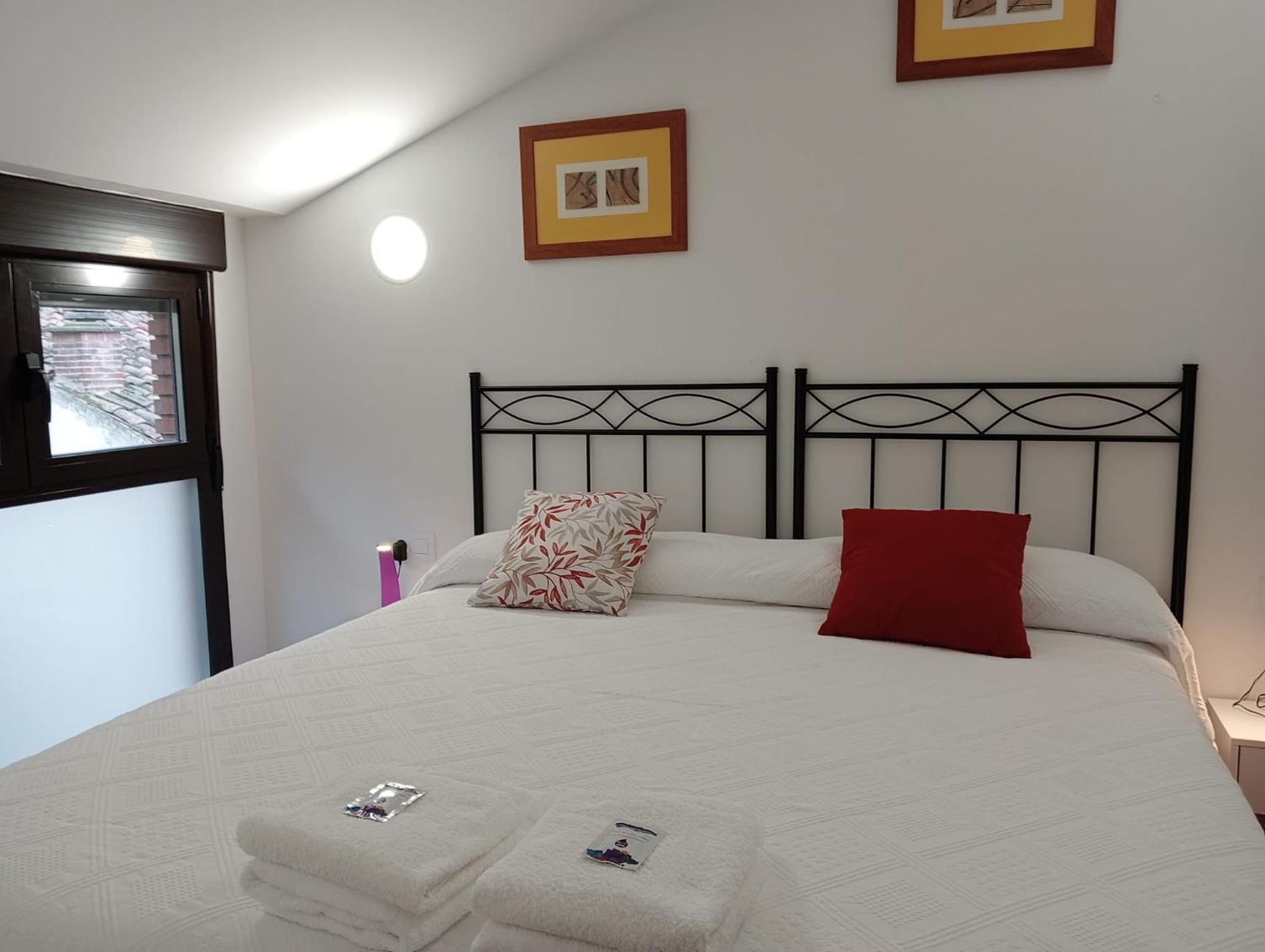 Apartamentos La Piedra En Pleno Centro Historico Con Dos Dormitorios Y Dos Banos Nájera Eksteriør bilde