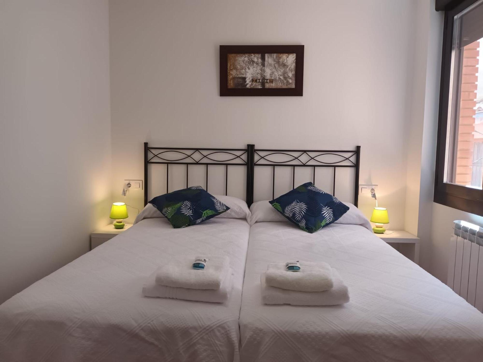 Apartamentos La Piedra En Pleno Centro Historico Con Dos Dormitorios Y Dos Banos Nájera Eksteriør bilde