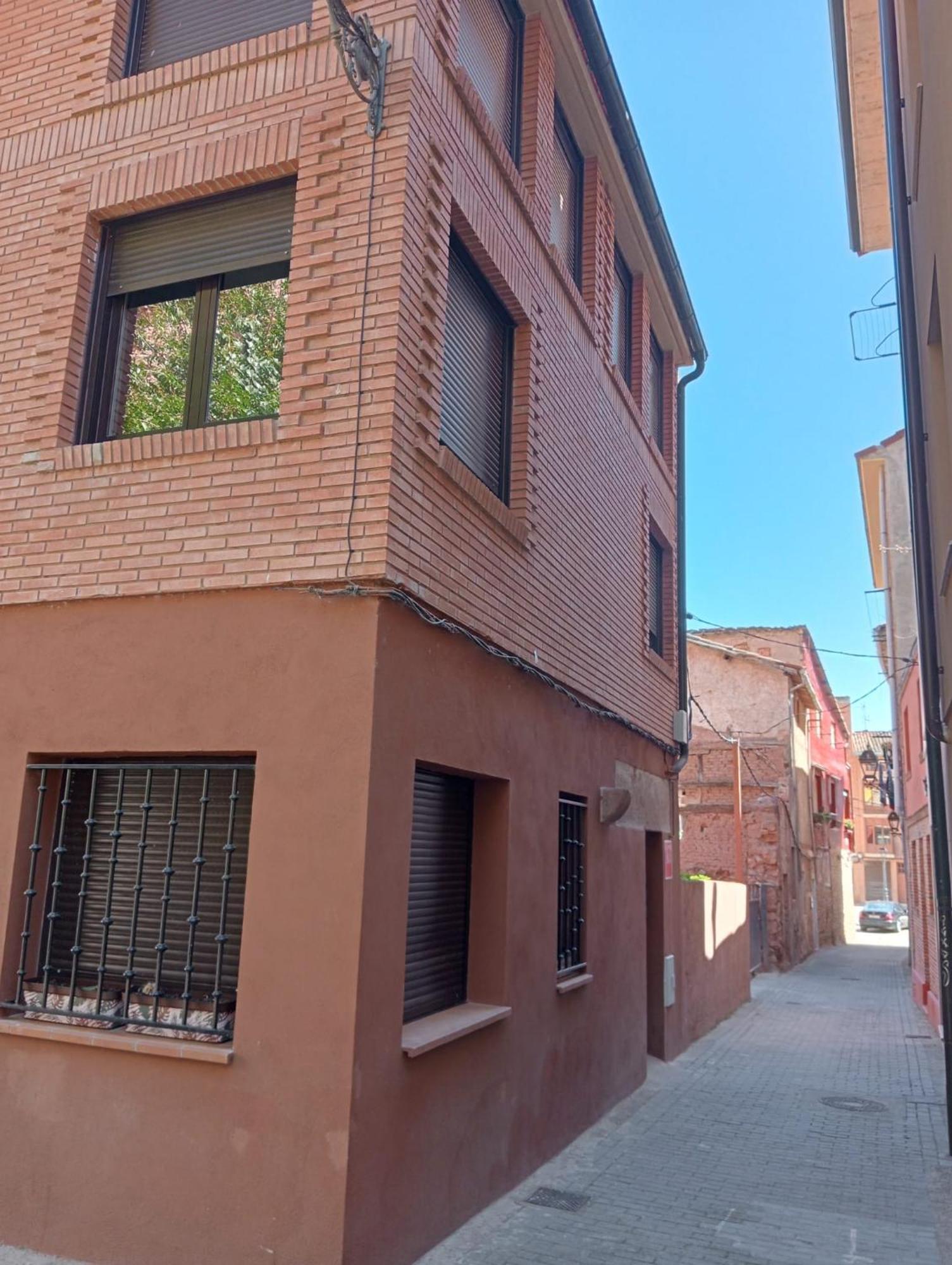 Apartamentos La Piedra En Pleno Centro Historico Con Dos Dormitorios Y Dos Banos Nájera Eksteriør bilde