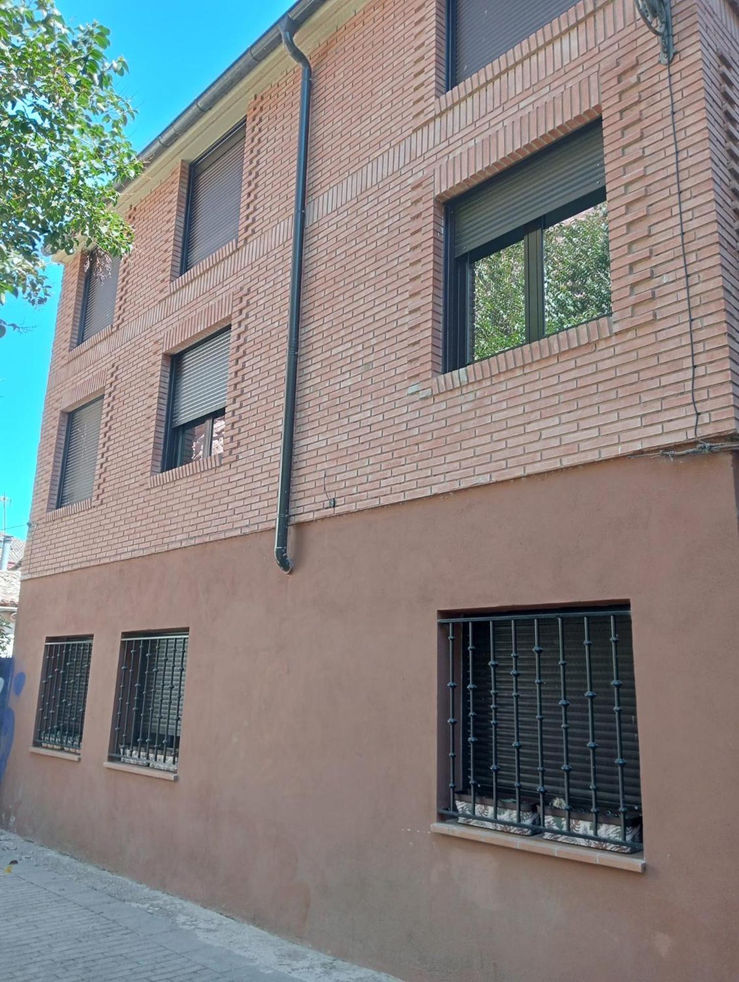 Apartamentos La Piedra En Pleno Centro Historico Con Dos Dormitorios Y Dos Banos Nájera Eksteriør bilde