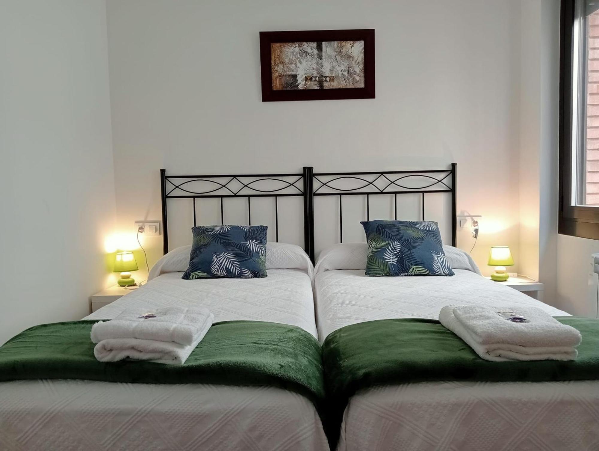 Apartamentos La Piedra En Pleno Centro Historico Con Dos Dormitorios Y Dos Banos Nájera Eksteriør bilde